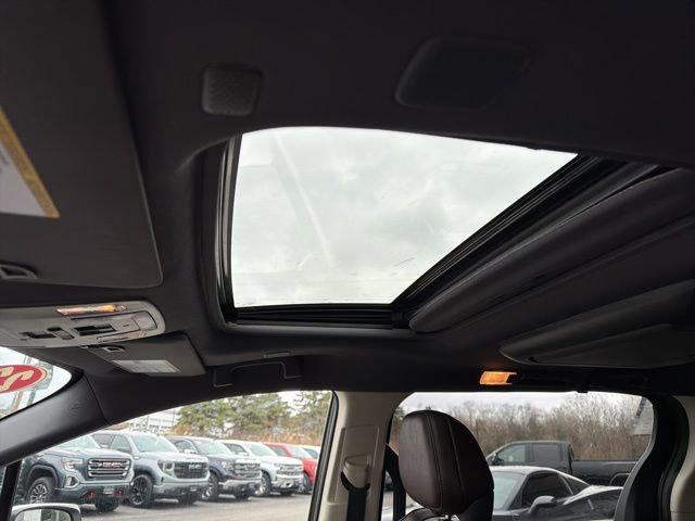 Used 2022 Toyota Sienna Platinum image 26