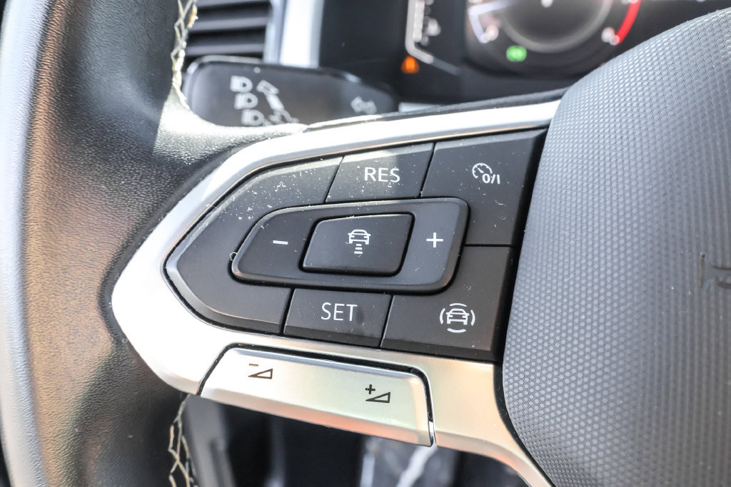 Certified 2023 Volkswagen Atlas Cross Sport SE w/ Panoramic Sunroof Package AWD/4WD image 21