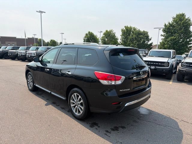 Used 2016 Nissan Pathfinder S AWD/4WD image 6