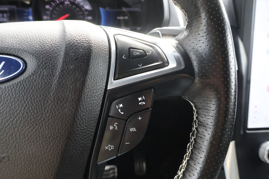 Used 2023 Ford Edge ST image 30