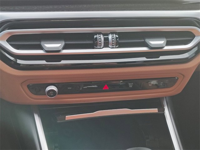 Used 2023 BMW 330i xDrive 330i xDrive w/ Premium Package image 24