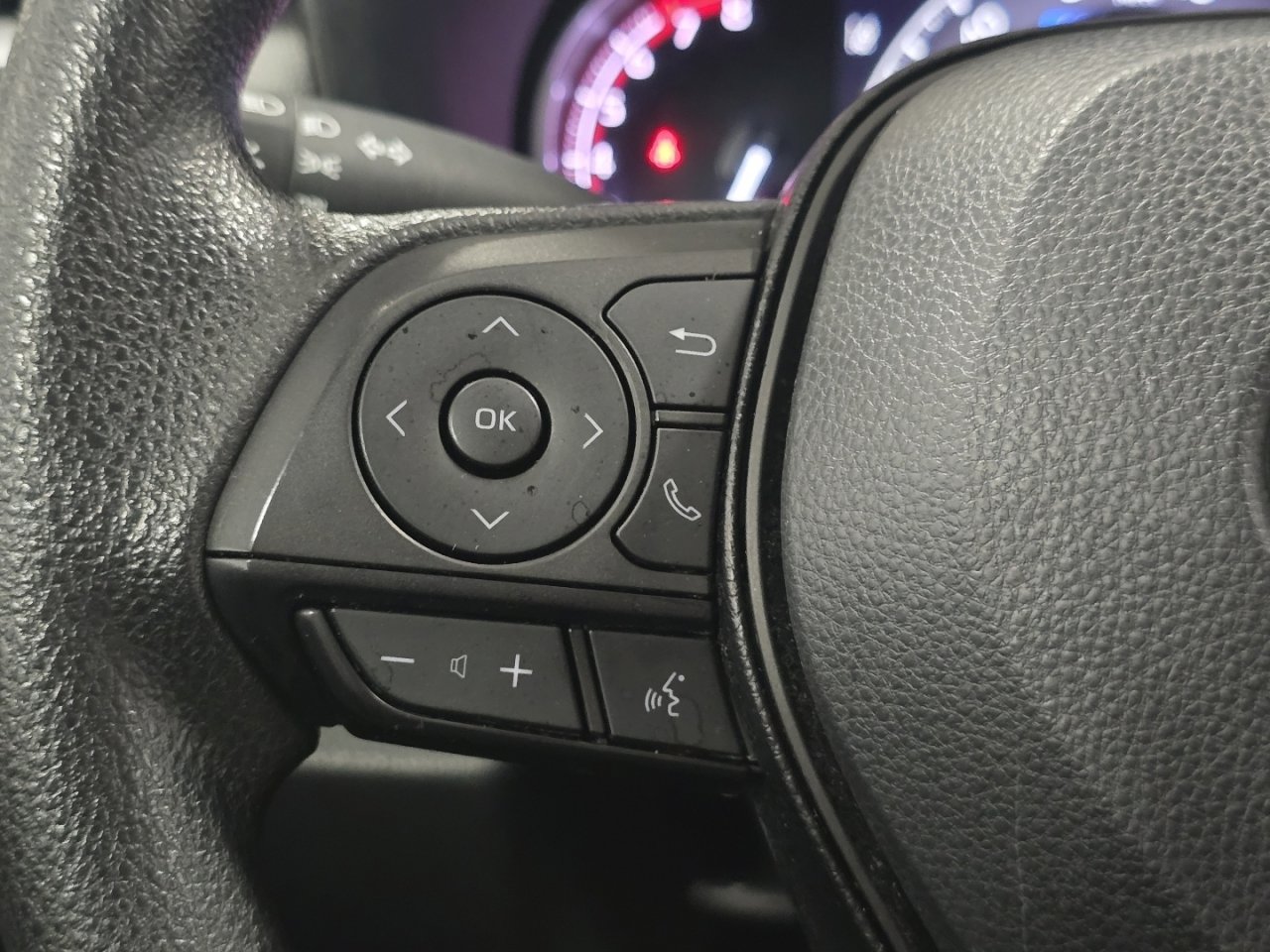 Certified 2024 Toyota RAV4 LE image 30