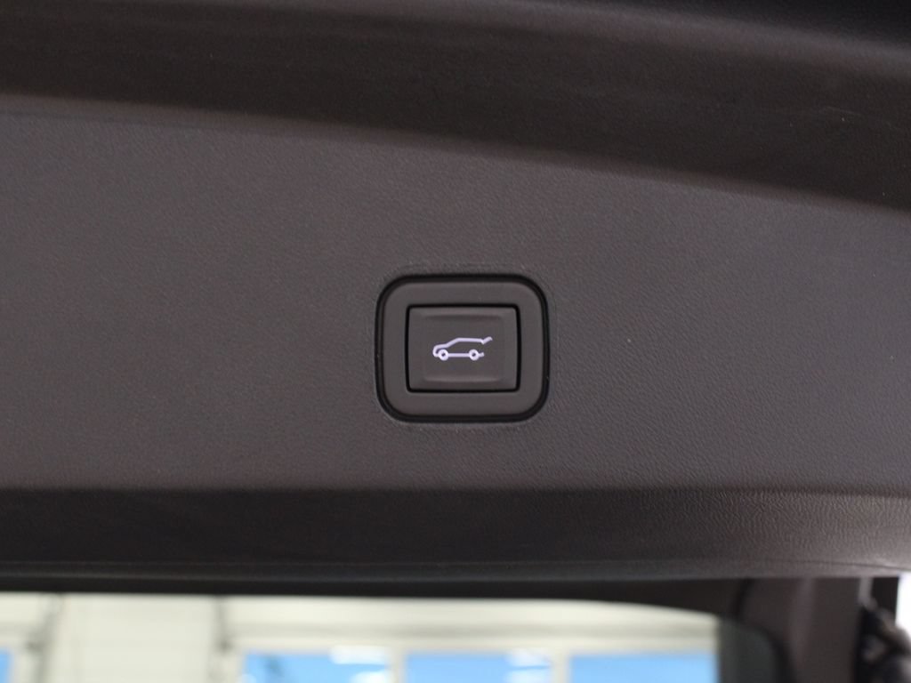 Used 2025 Cadillac Lyriq Sport w/ LPO, Floor Liner Package RWD image 35