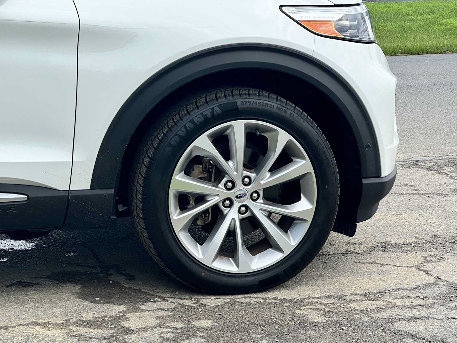 Used 2021 Ford Explorer Platinum w/ Equipment Group 601A AWD/4WD image 7