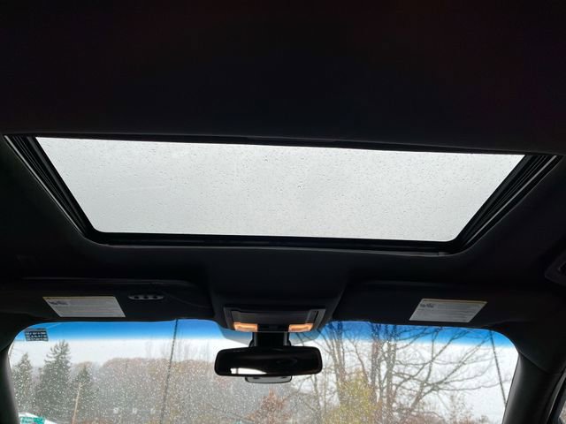 Used 2019 Ford Taurus Limited image 17