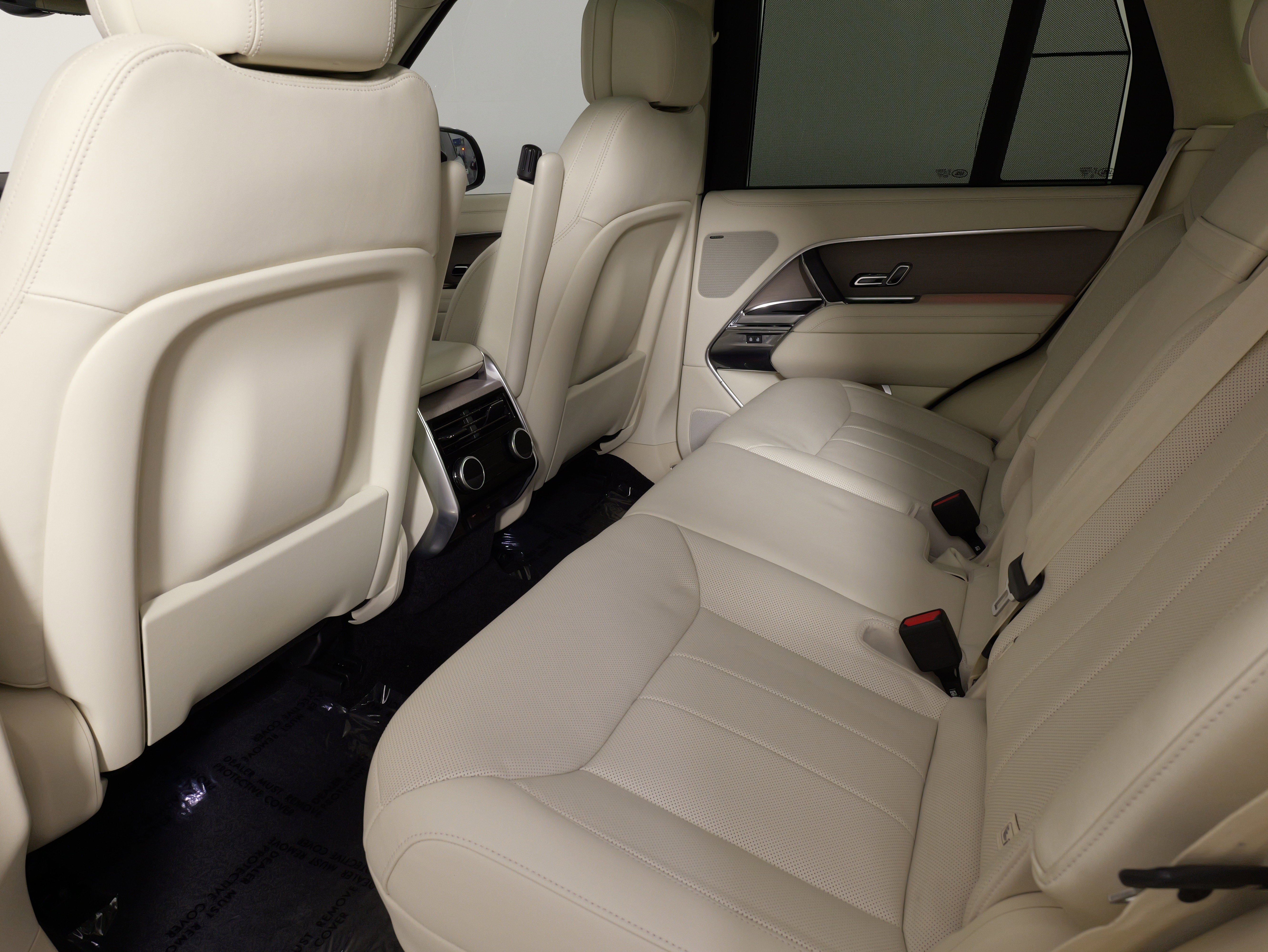 Used 2023 Land Rover Range Rover SE image 33