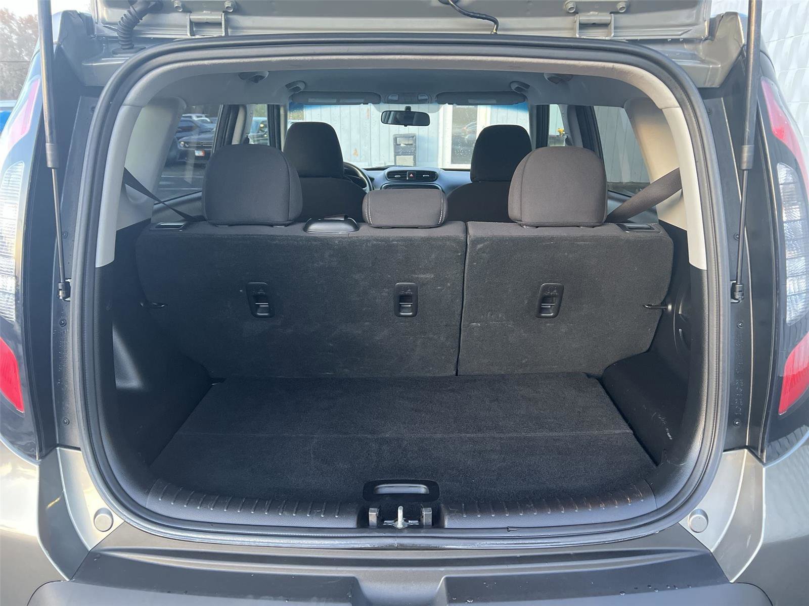 Used 2019 Kia Soul Base image 23