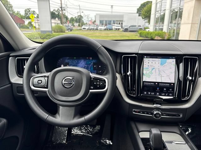 Used 2025 Volvo XC60 B5 Plus w/ Climate Package AWD/4WD image 18