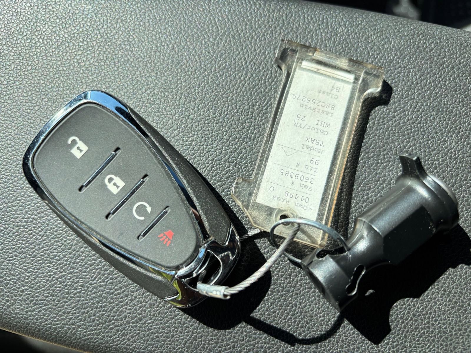 Used 2025 Chevrolet Trax LT w/ LT Convenience Package image 21