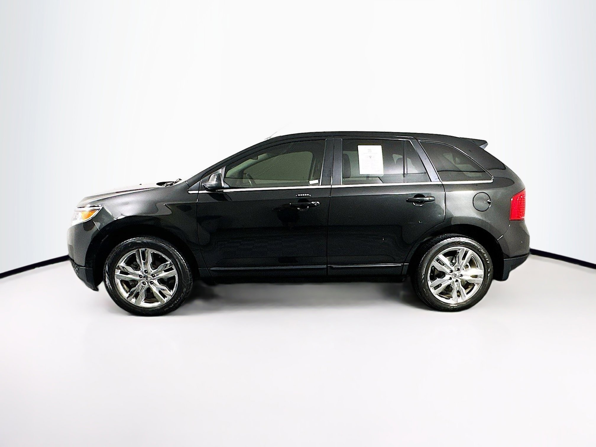 Used 2014 Ford Edge Limited w/ Equipment Group 301A AWD/4WD image 4
