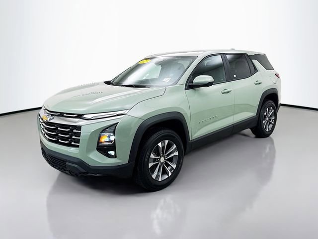 Used 2025 Chevrolet Equinox LT w/ Safety and Technology Package image 4