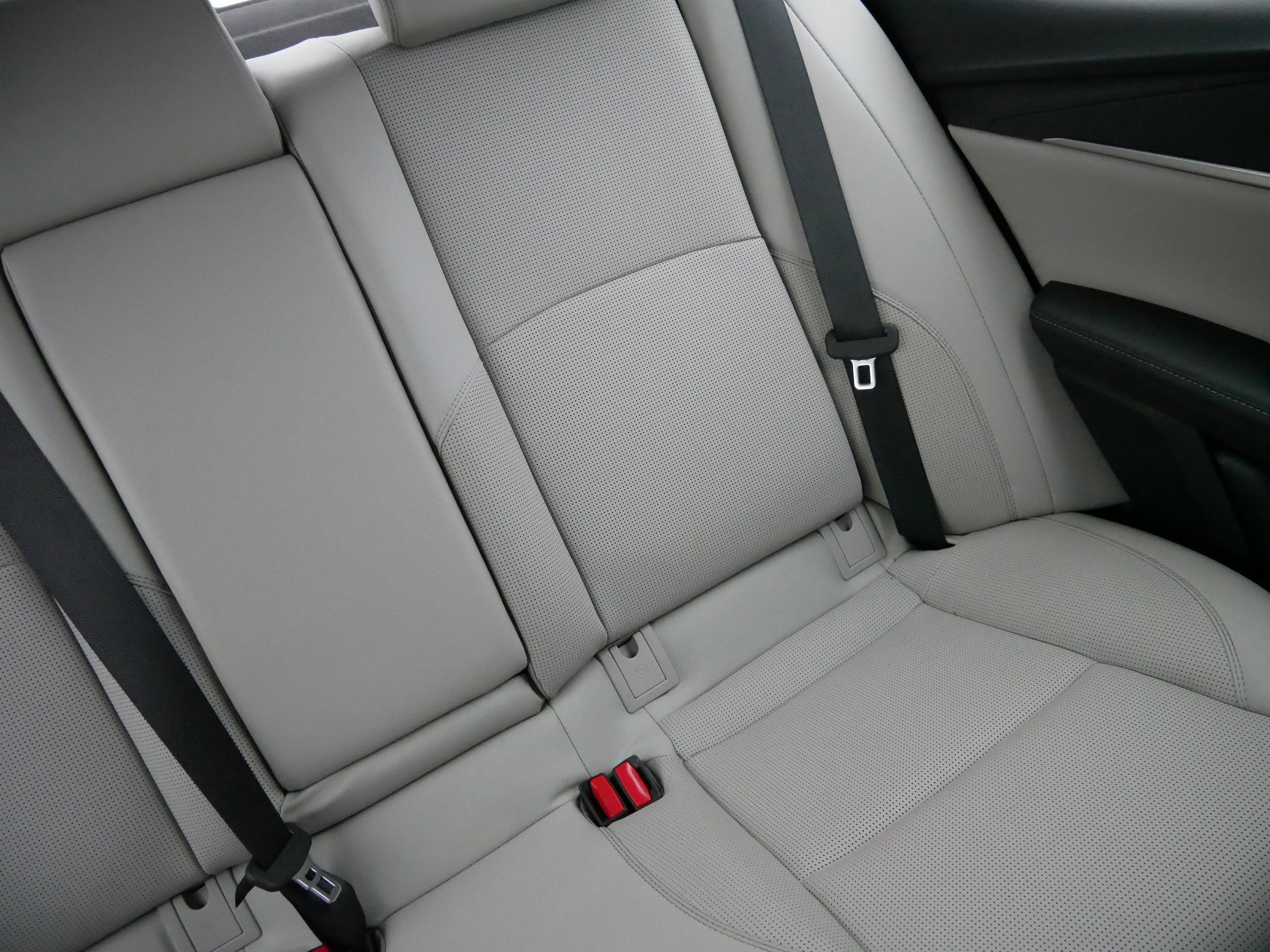 Used 2025 Toyota Camry XLE image 14