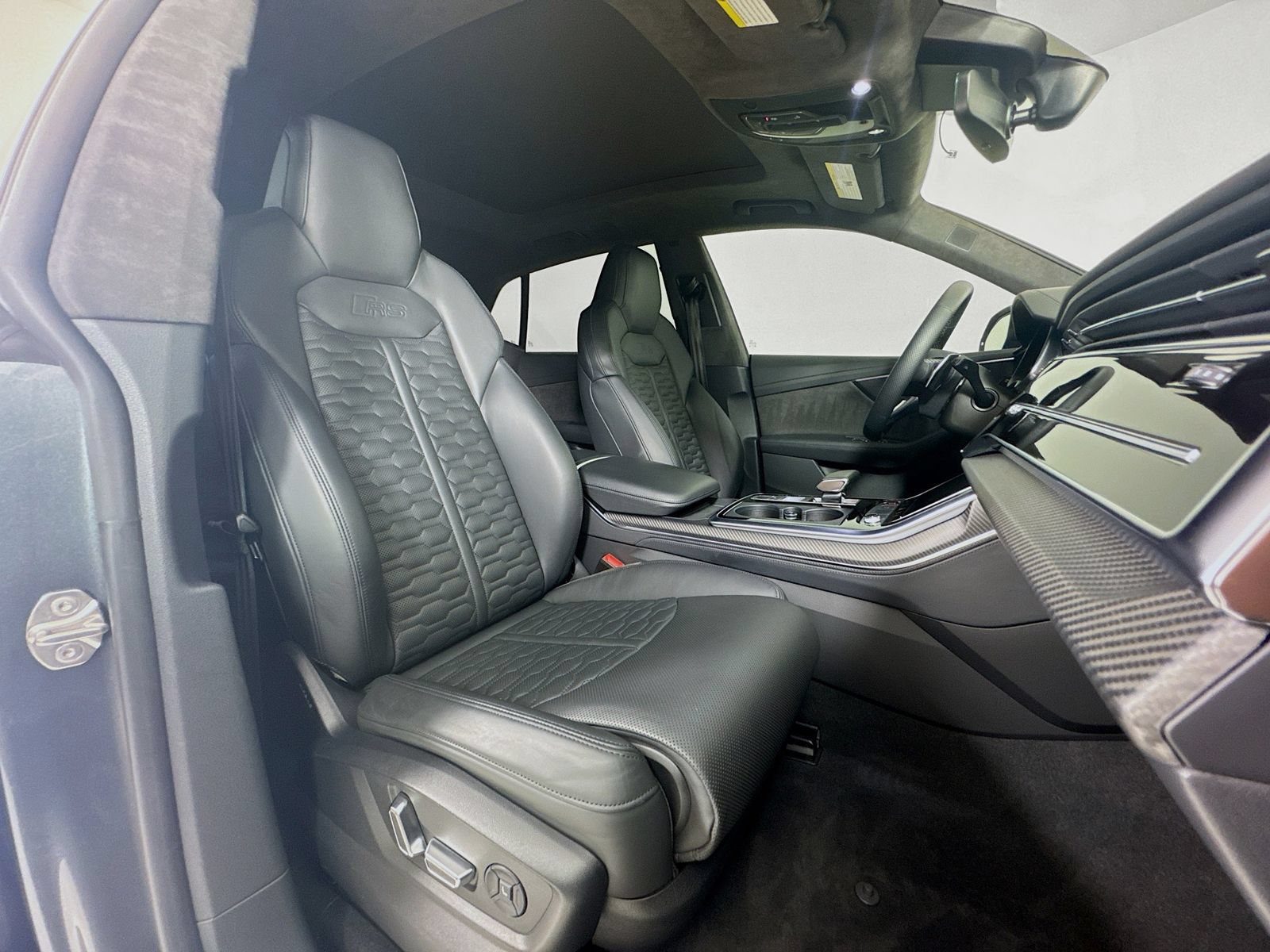 Used 2022 Audi RS Q8 AWD/4WD image 27
