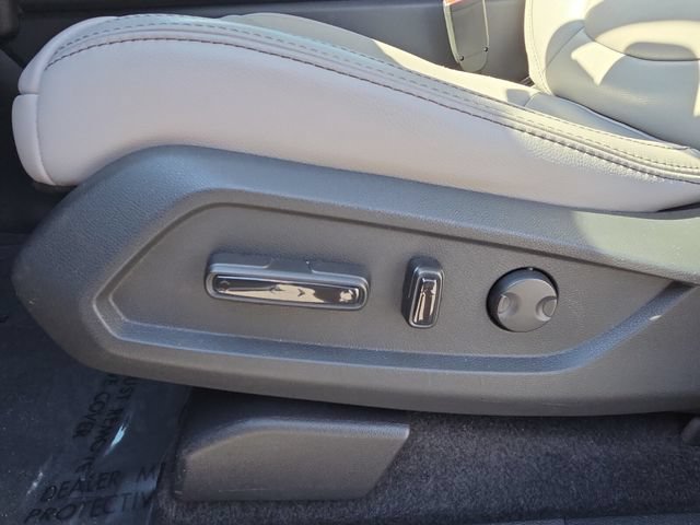 Used 2023 Honda Pilot Touring image 11