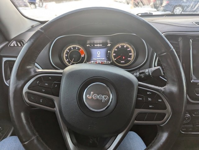 Used 2019 Jeep Cherokee Limited w/ Luxury Group image 12