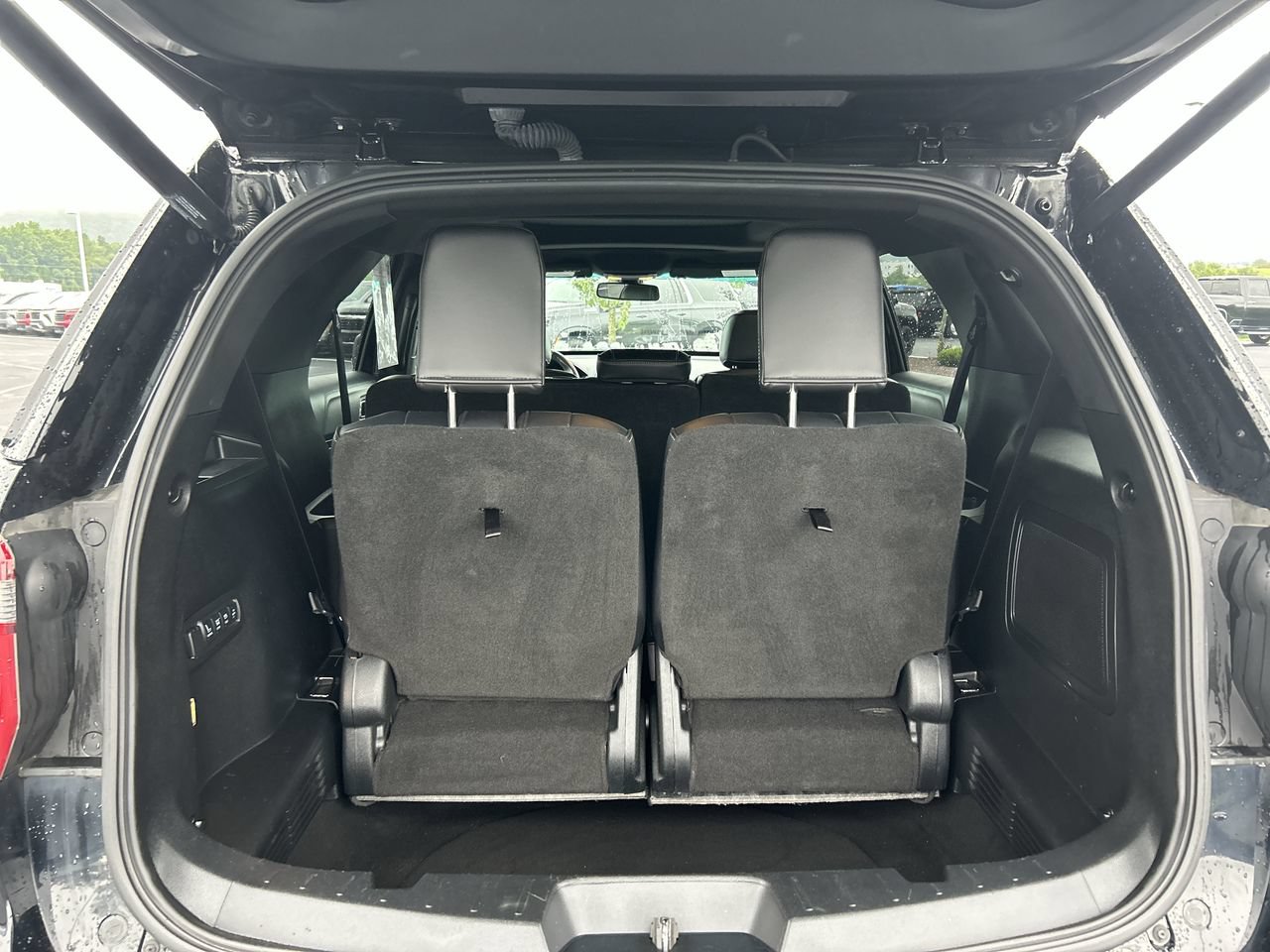 Used 2017 Ford Explorer Platinum AWD/4WD image 18