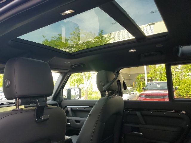 New 2026 Land Rover Defender 110 S AWD/4WD image 9