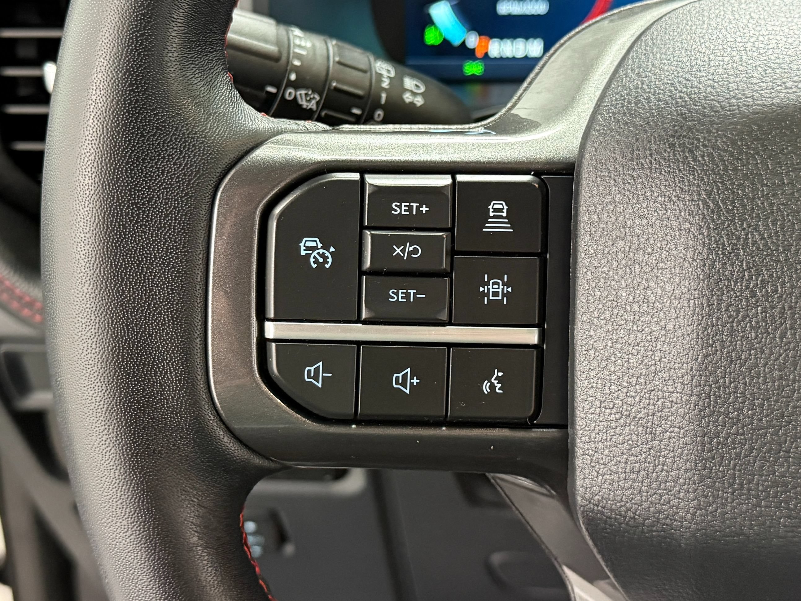 Used 2023 Ford Expedition Limited AWD/4WD image 19