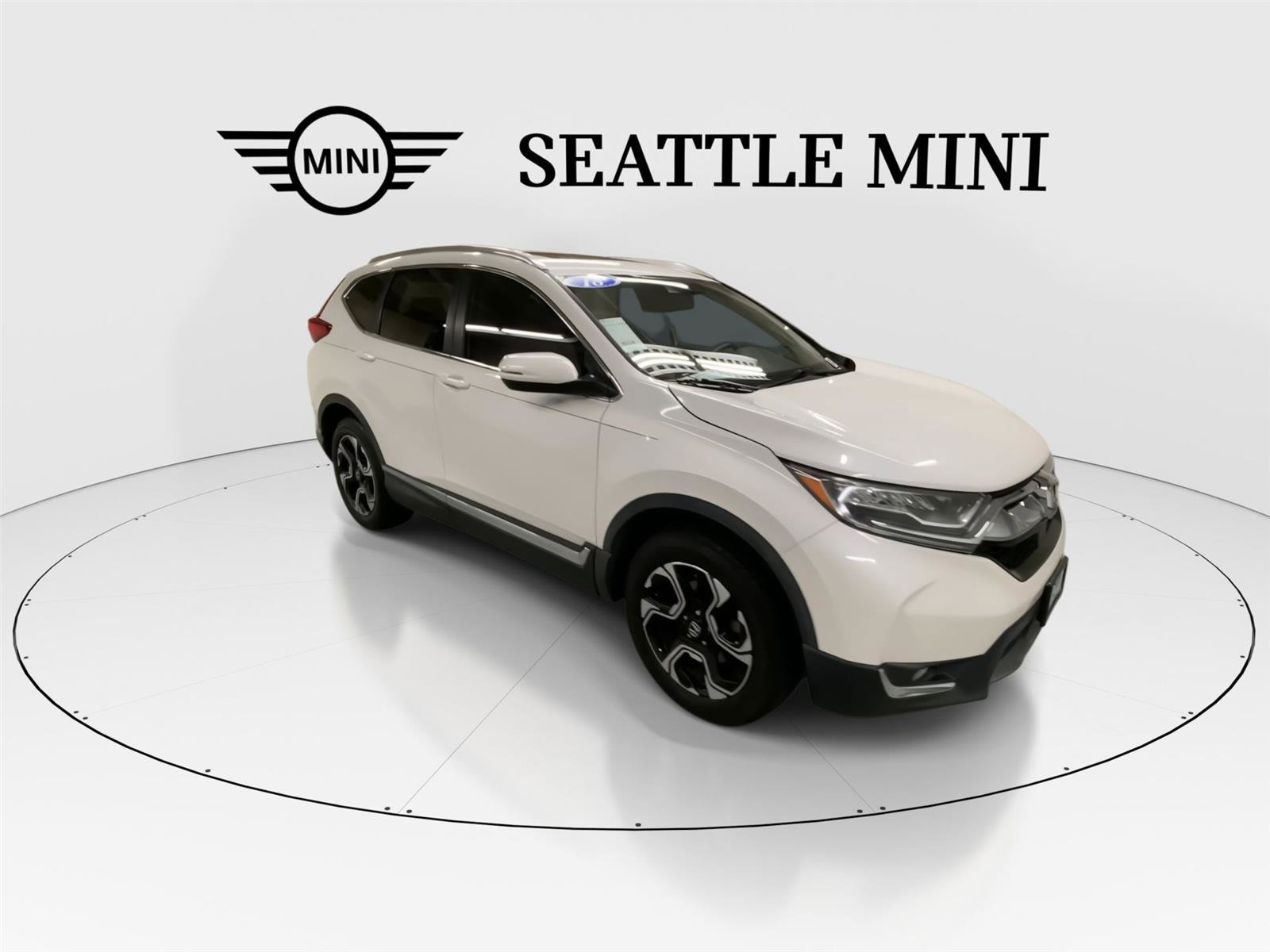 Used 2018 Honda CR-V Touring image 2