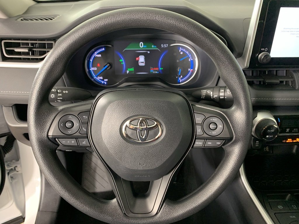 Used 2025 Toyota RAV4 XLE image 20