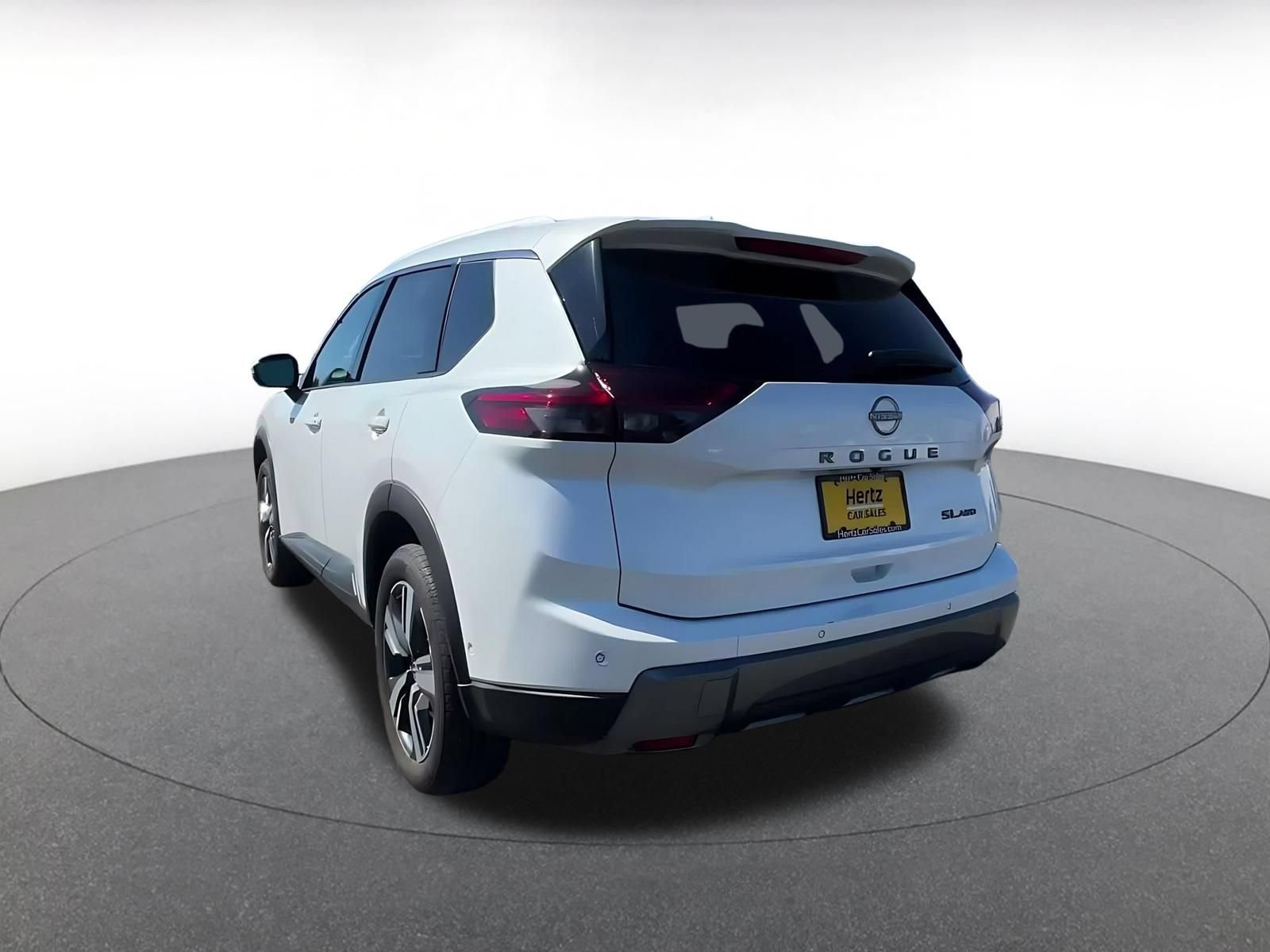 Used 2026 Nissan Rogue SL AWD/4WD image 9