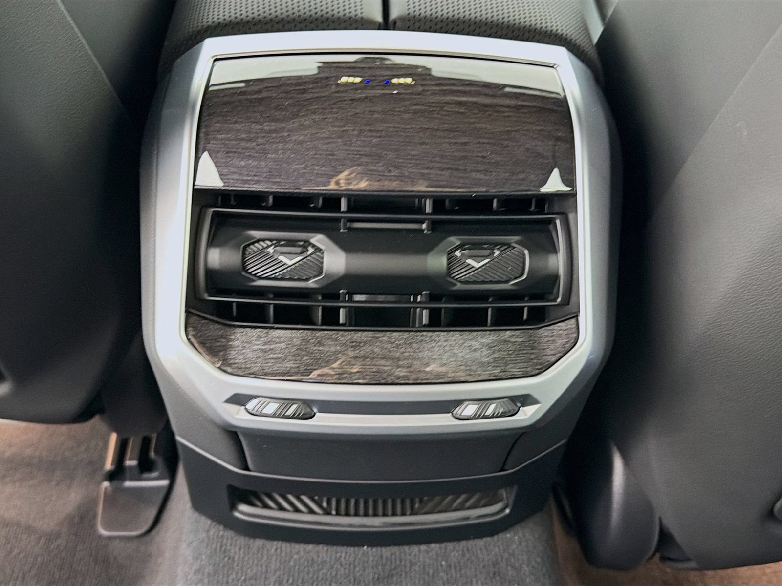 New 2026 BMW i7 xDrive60 AWD/4WD image 27