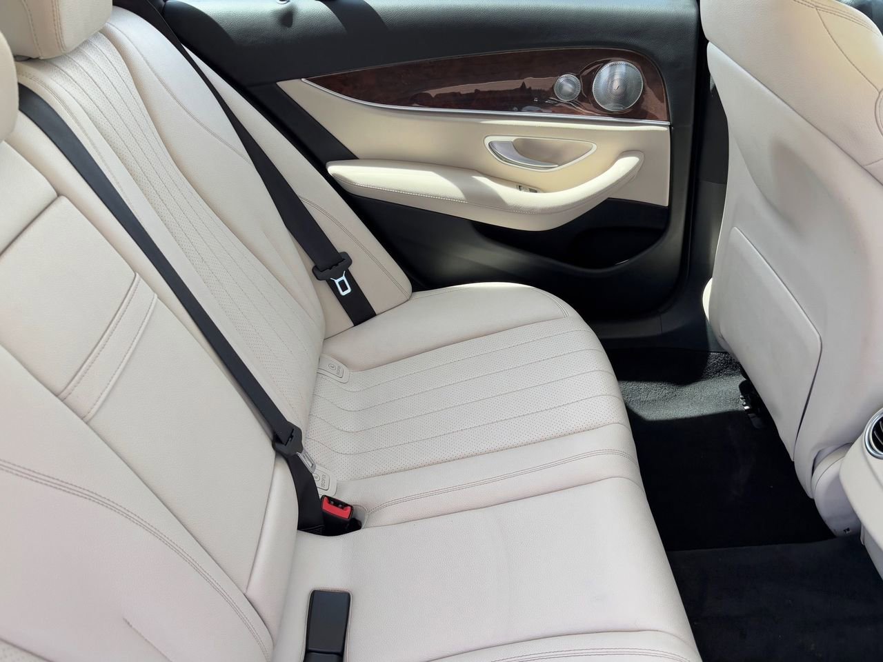 Used 2017 Mercedes-Benz E 400 4MATIC Wagon image 11