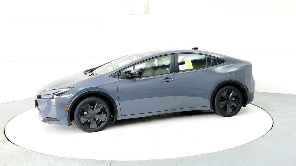 New 2026 Toyota Prius Plug-In Hybrid FWD image 3