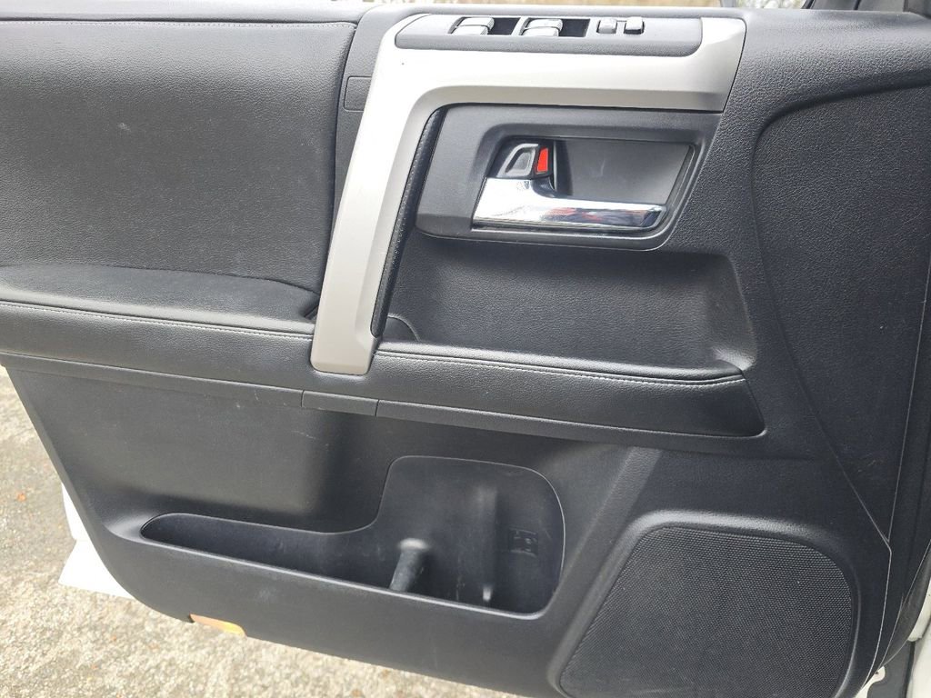 Used 2014 Toyota 4Runner SR5 Premium image 22