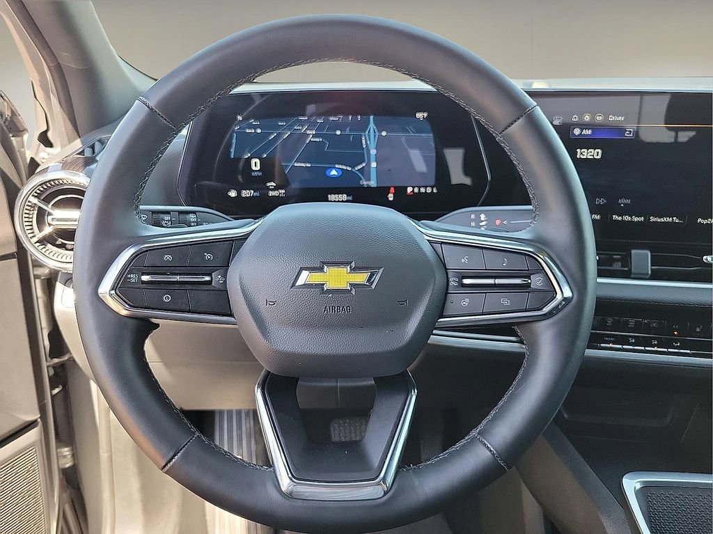 Used 2025 Chevrolet Equinox LT AWD/4WD image 19