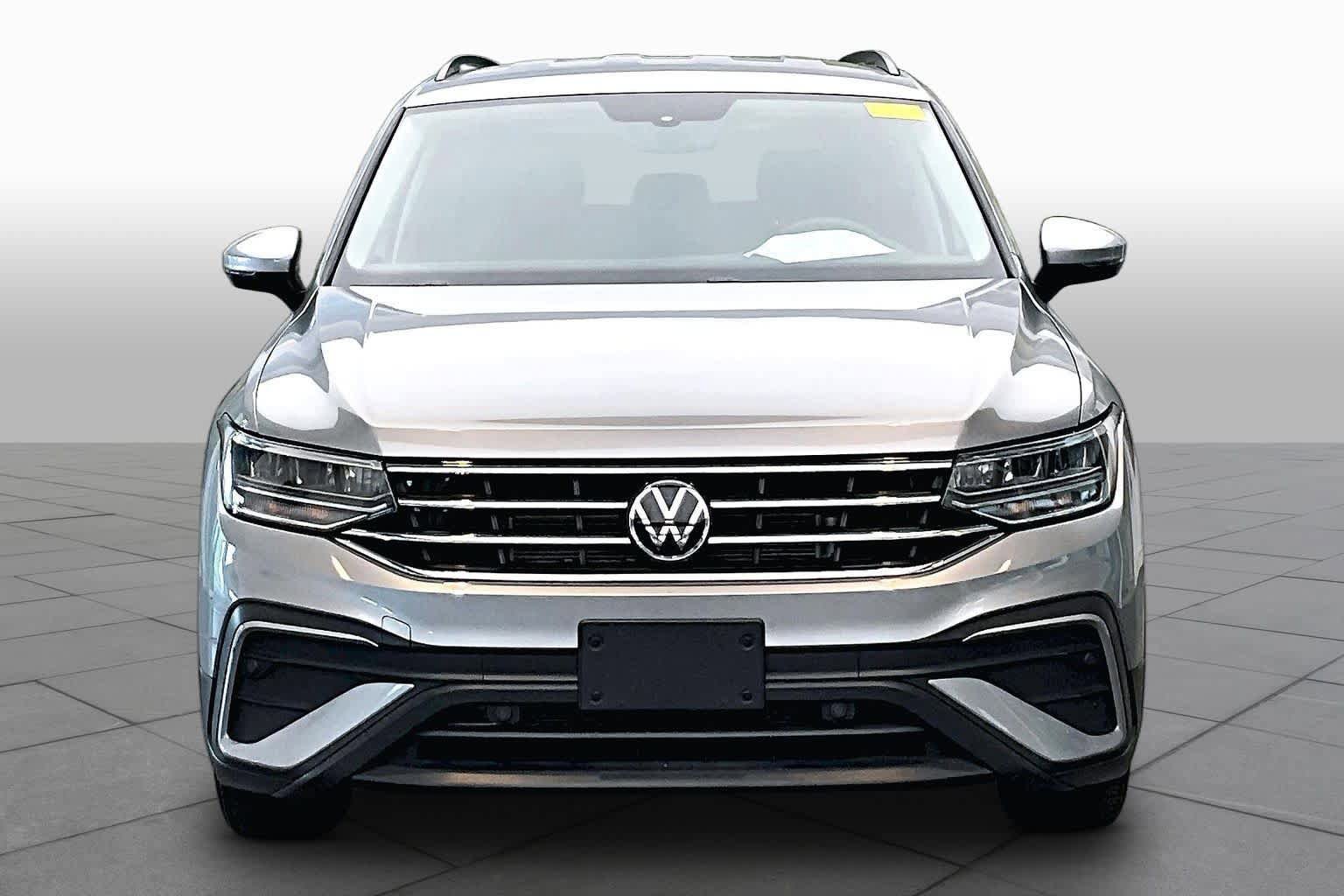 Used 2023 Volkswagen Tiguan S FWD image 4