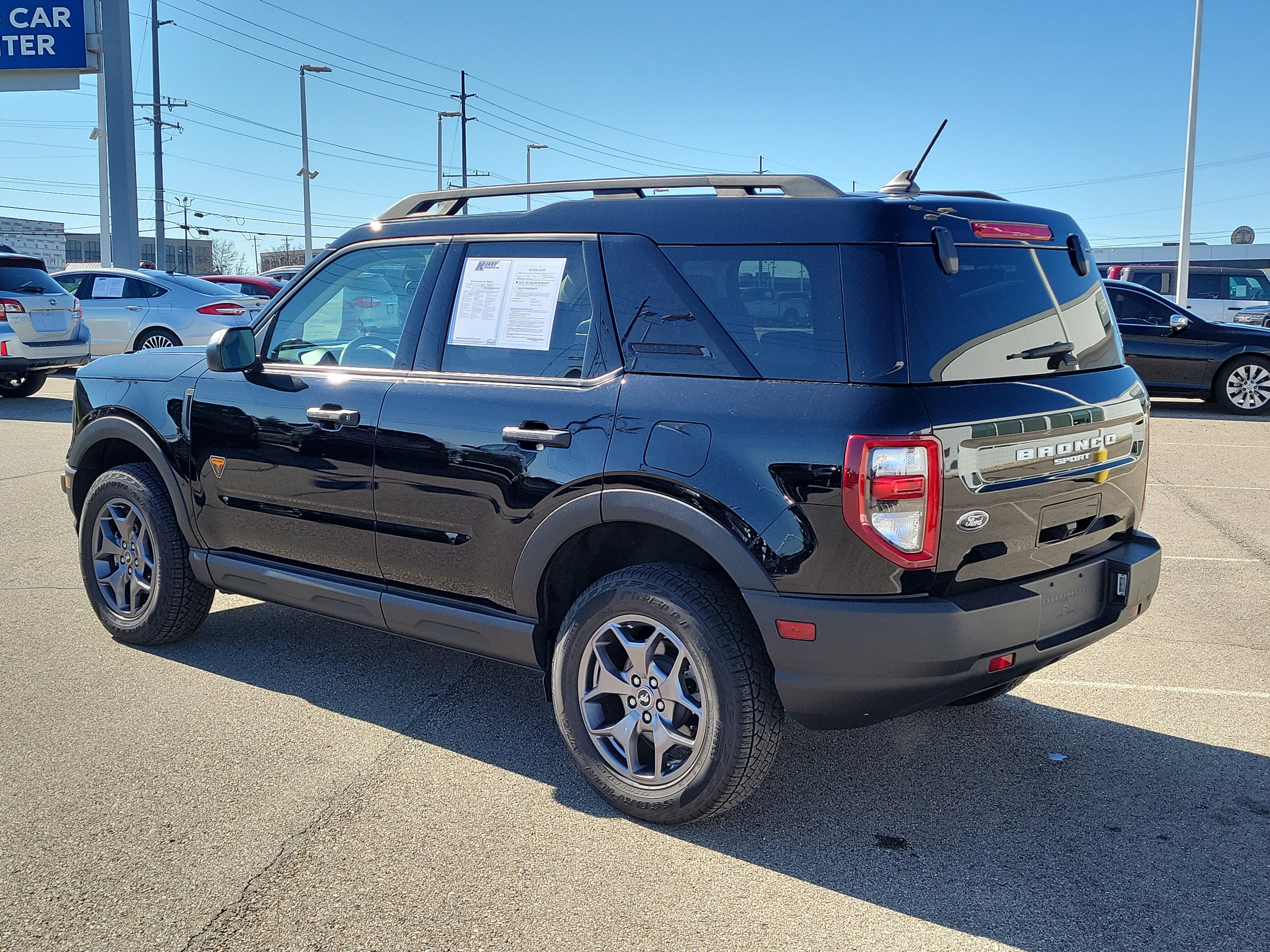 Used 2023 Ford Bronco Sport Badlands image 3