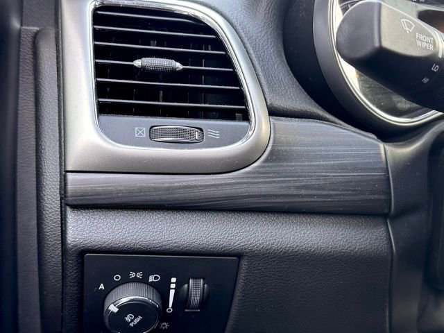 Used 2022 Jeep Grand Cherokee Laredo X image 16