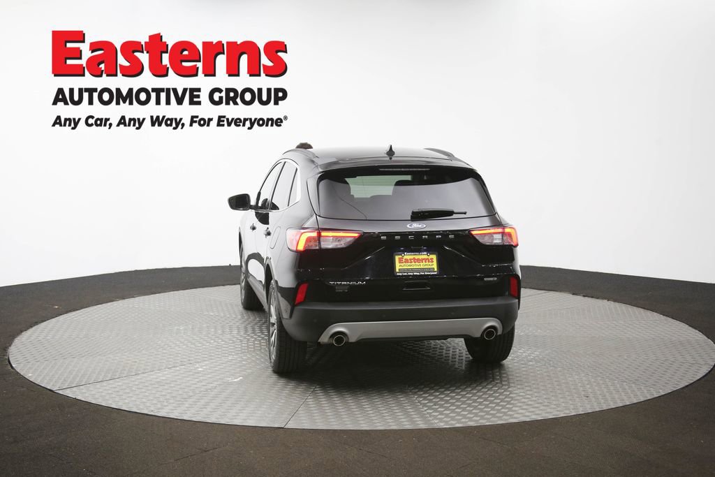 Used 2021 Ford Escape Titanium image 39