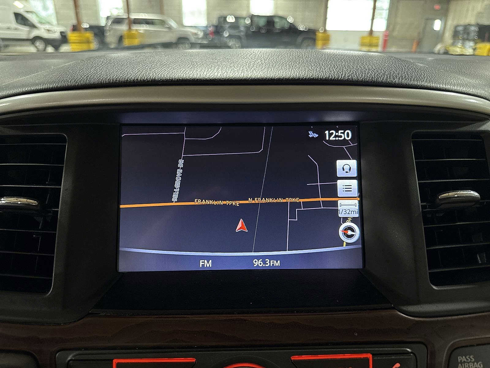 Used 2019 Nissan Pathfinder Platinum image 21