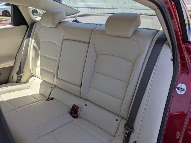 Used 2022 Chevrolet Malibu LT w/ Leather Package FWD image 29