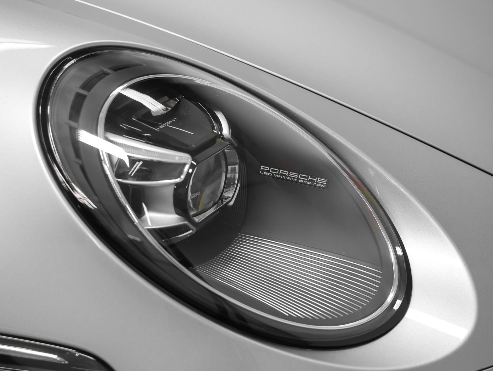 Certified 2020 Porsche 911 Carrera RWD image 17