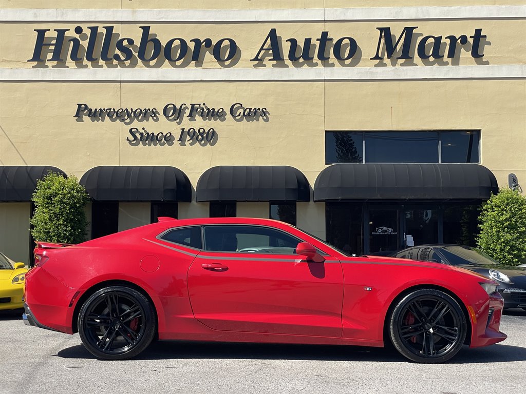 Used 2017 Chevrolet Camaro SS RWD image 5
