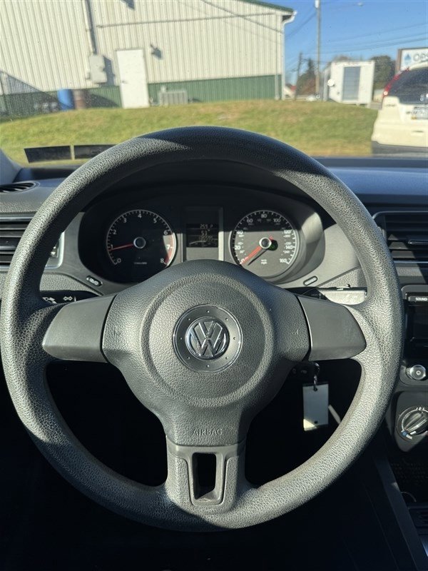 Used 2014 Volkswagen Jetta S image 15