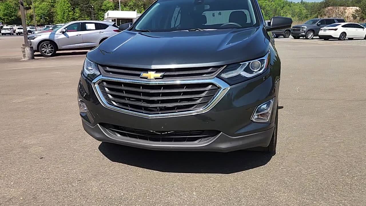 Used 2021 Chevrolet Equinox LS w/ LS Convenience Package FWD image 2