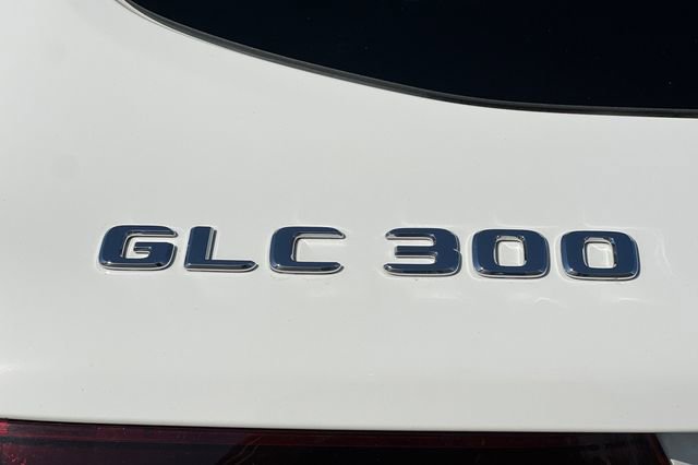 Used 2022 Mercedes-Benz GLC 300 4MATIC image 32