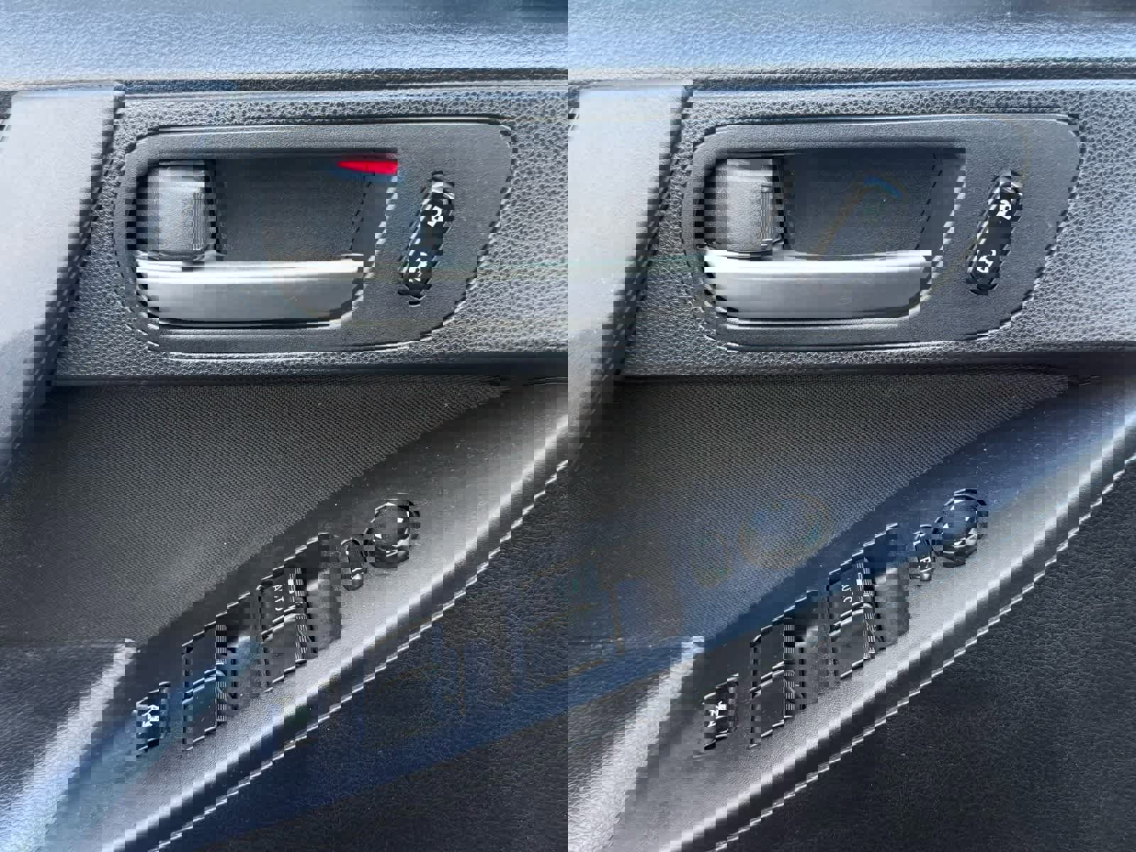 Used 2012 MAZDA MAZDA3 i Touring image 13