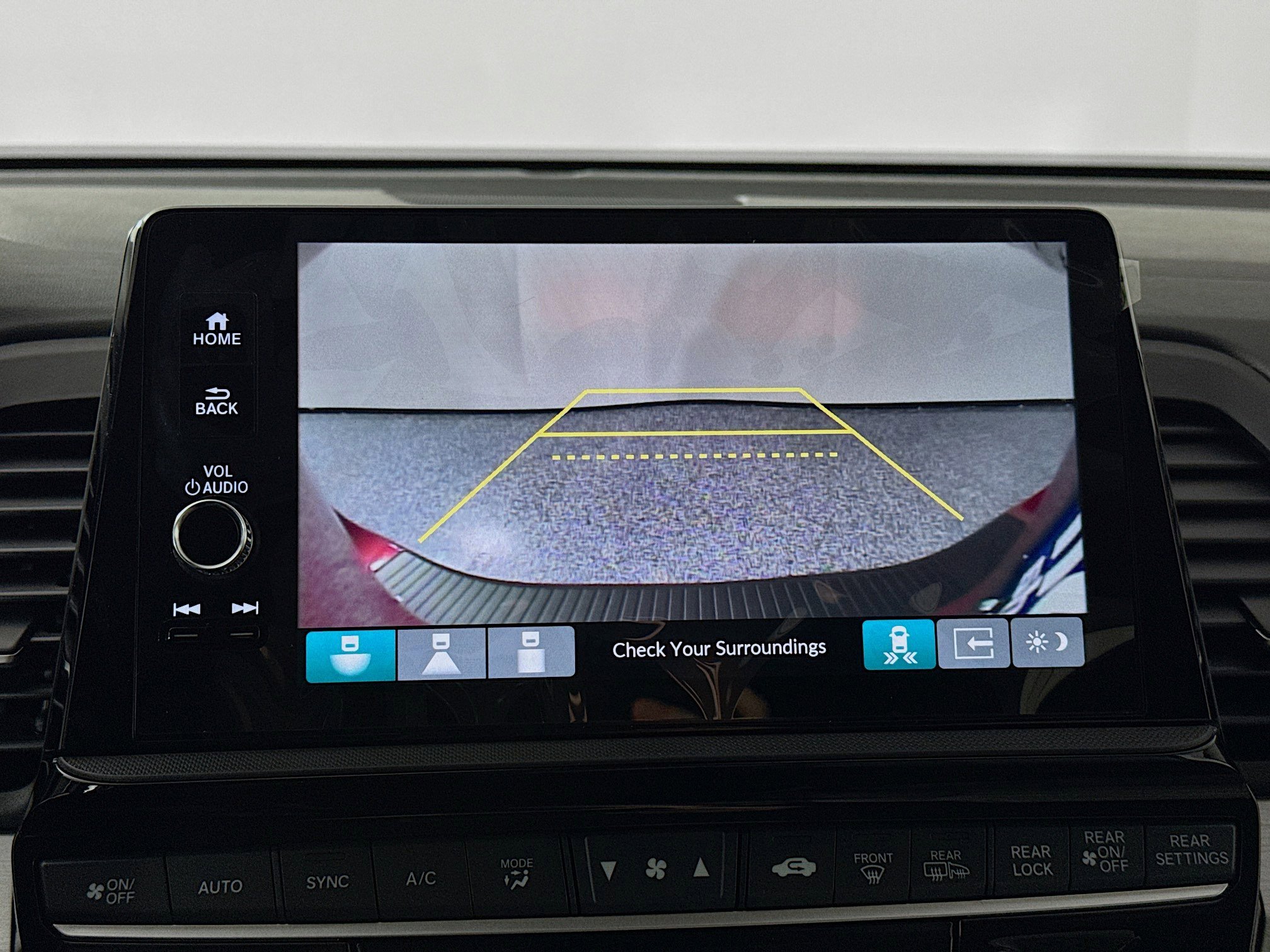 New 2026 Honda Odyssey Touring image 14