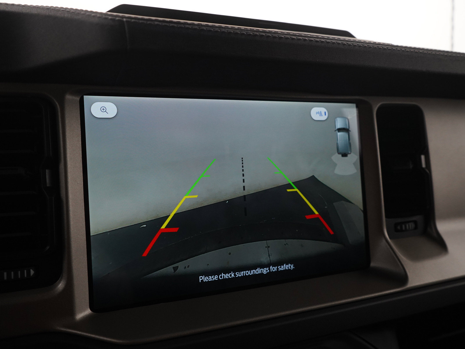 Used 2025 Ford Bronco Outer Banks AWD/4WD image 27