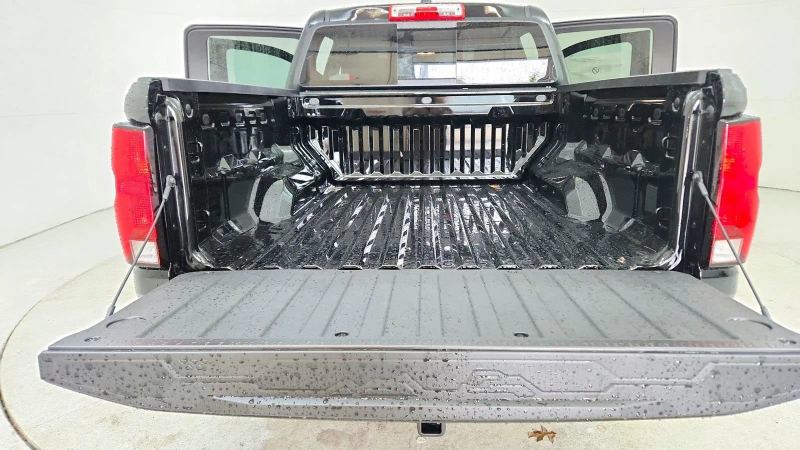Used 2025 Chevrolet Colorado W/T w/ WT Custom Package AWD/4WD image 35