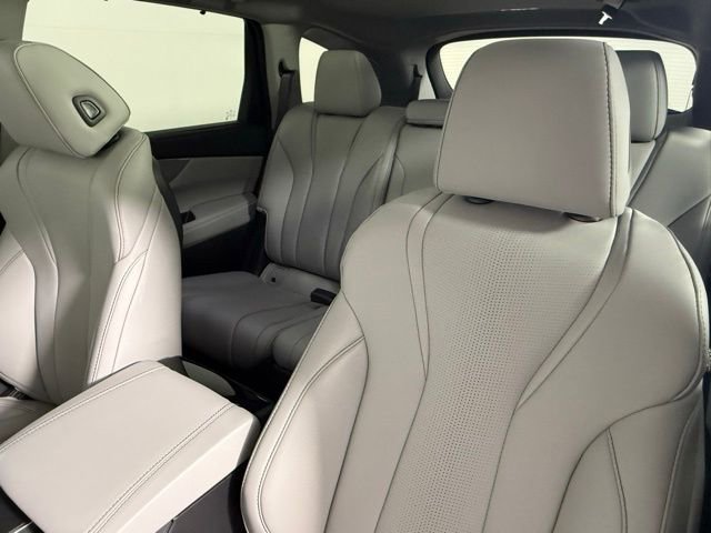 Used 2025 Acura MDX w/ Technology Package image 35