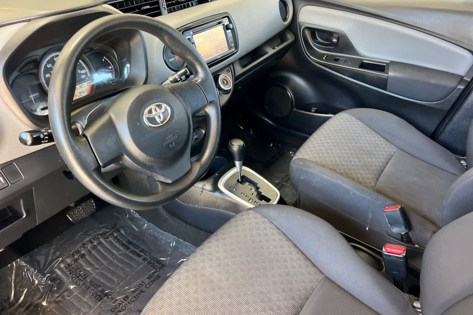 Used 2015 Toyota Yaris L FWD image 11