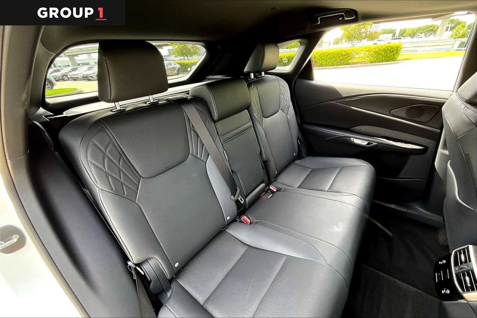 Used 2025 Lexus RX 350 Premium w/ Accessory Package (Z1) image 17