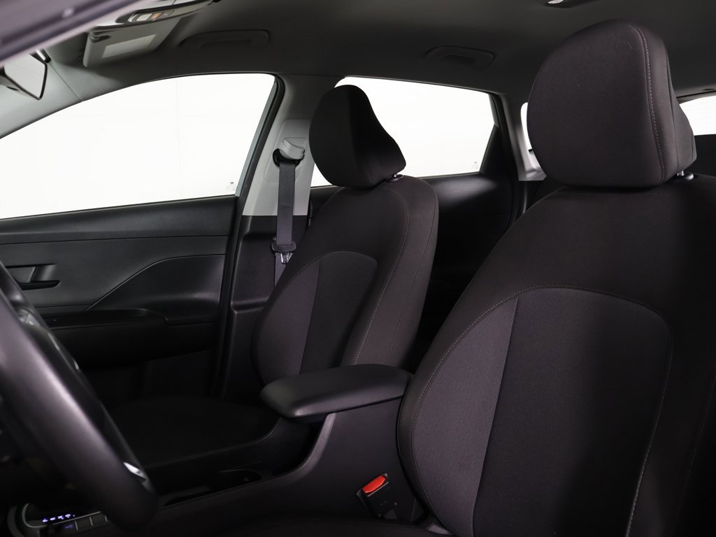 Used 2024 Hyundai Kona SE image 23