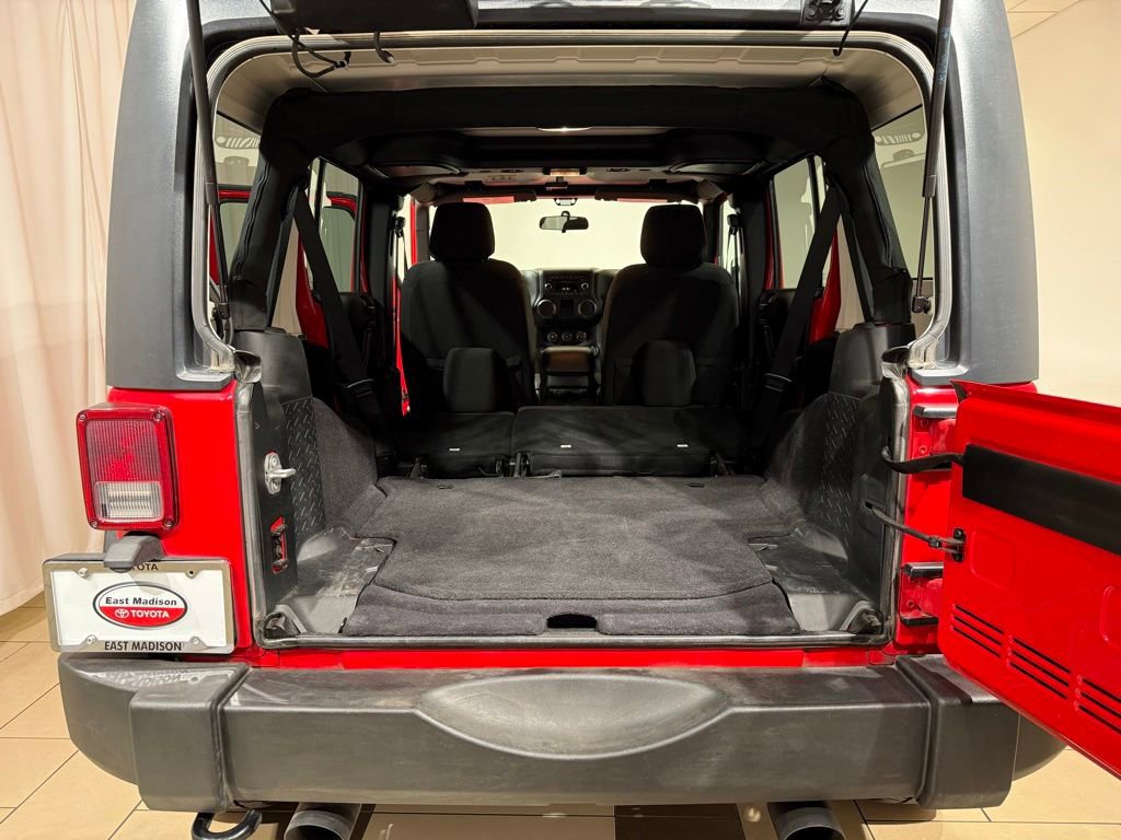 Used 2018 Jeep Wrangler Unlimited Sport w/ Connectivity Group AWD/4WD image 6